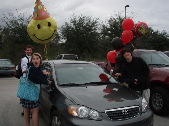 Braden's birthday suprise car
His mom snuck into school and ballooned up his car when he was unaware
