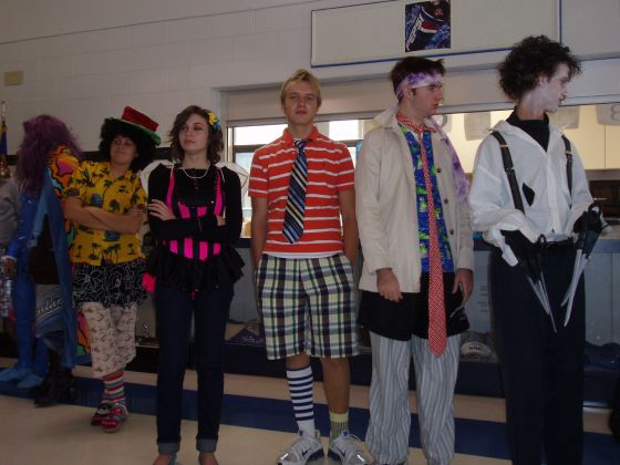 Wild and crazy lineup
Esther, Rebekah, Alex, Adrian, and Ryan lined up for the Wild and Crazy day judgeing during spirit week
